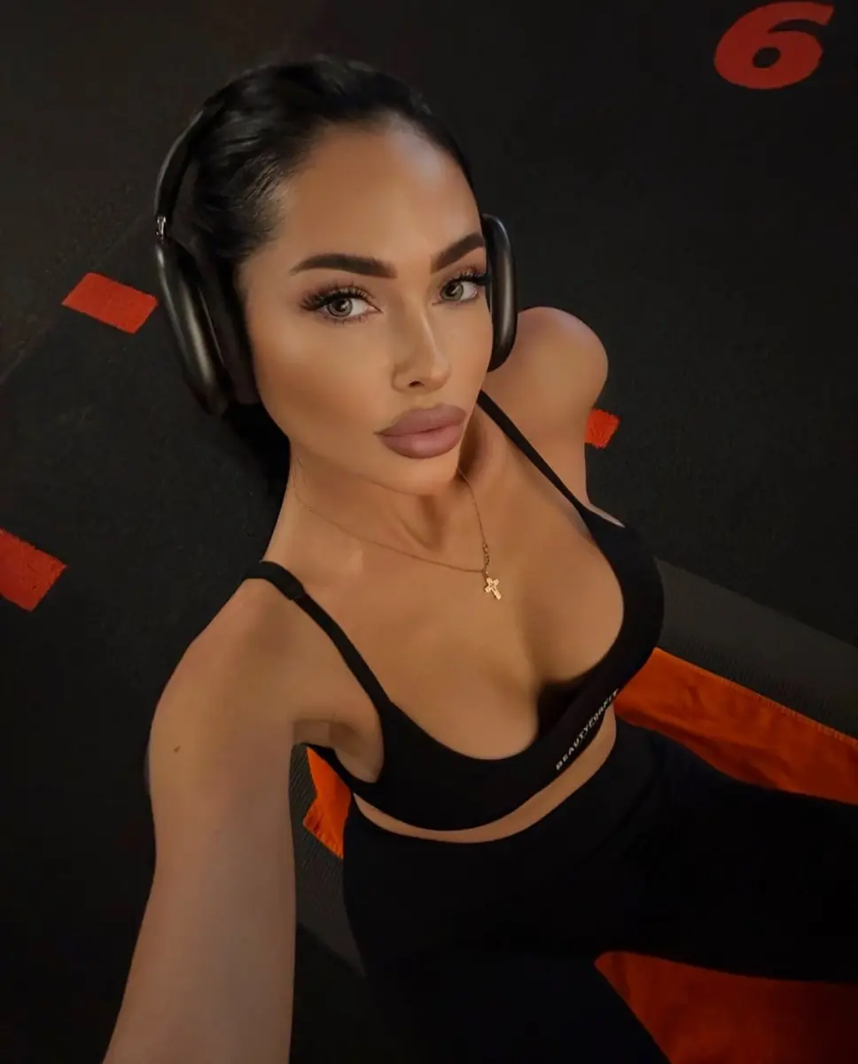 Amanda escort in Dubai