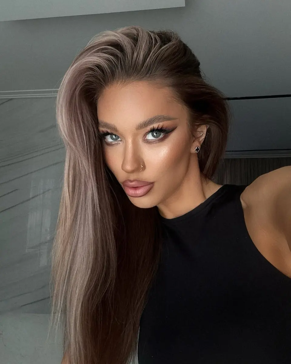 Amina escort in Dubai