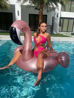 Emberly escort in Dubai