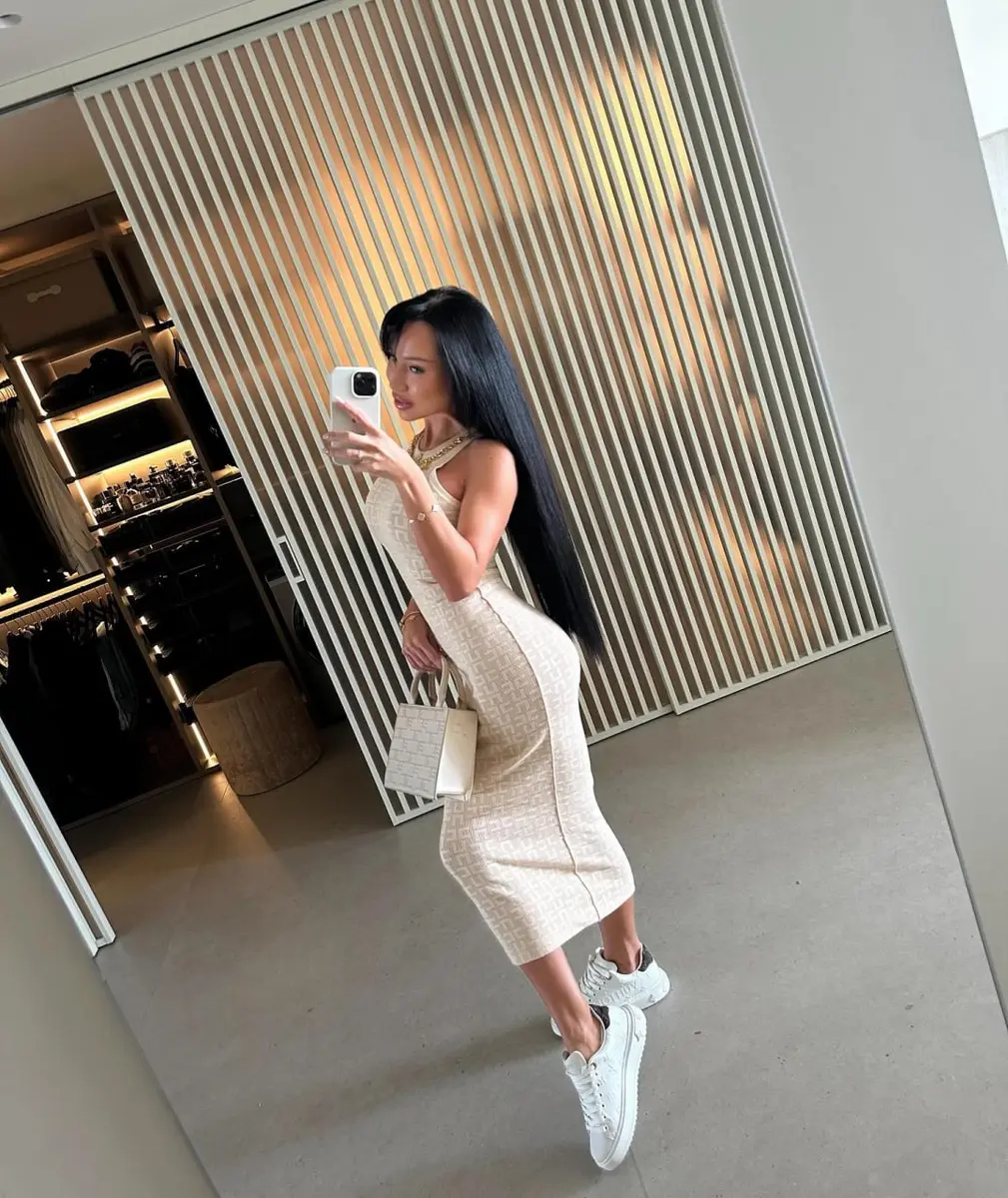 Oksana escort in Dubai