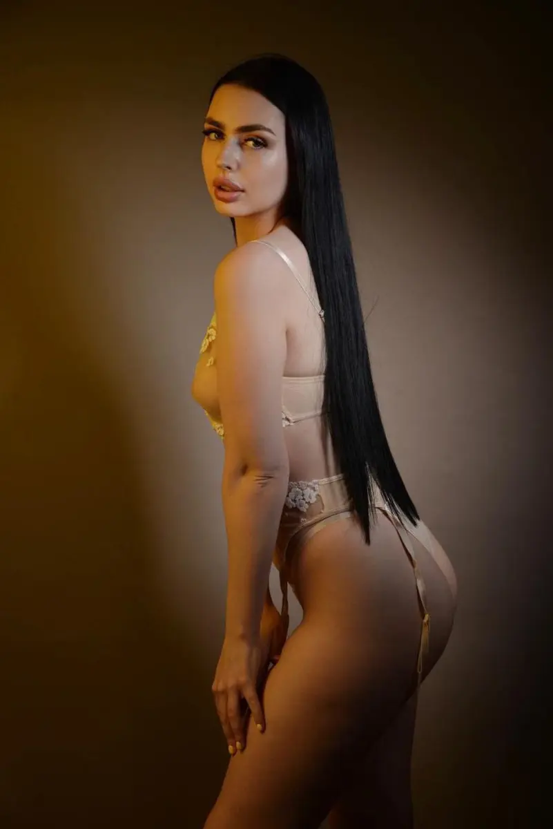 OLGA escort in Dubai
